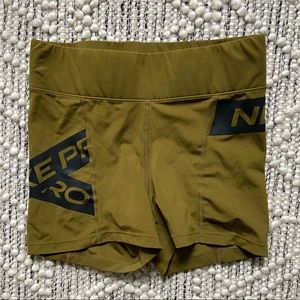 nike pro spandex shorts size M